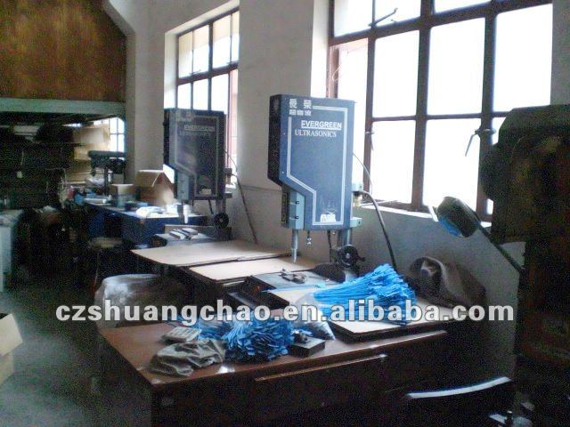 Ultrasonic plastic welding machine