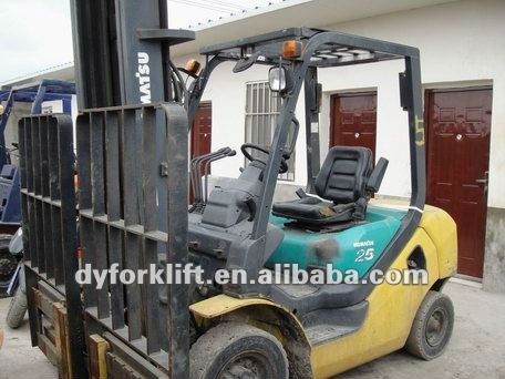 used forklift KOMATSU 2.5T