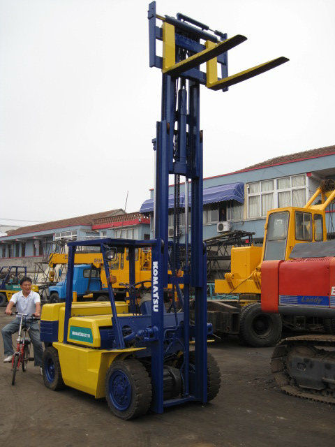 used forklift Komatsu 4T