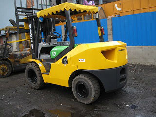 Used forklift Komatsu 5T