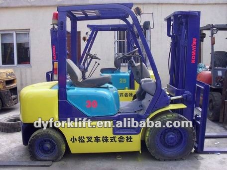 used KOMATSU 3T forklift