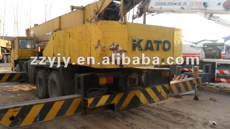 Used original Kato 30t NK300E mobile crane