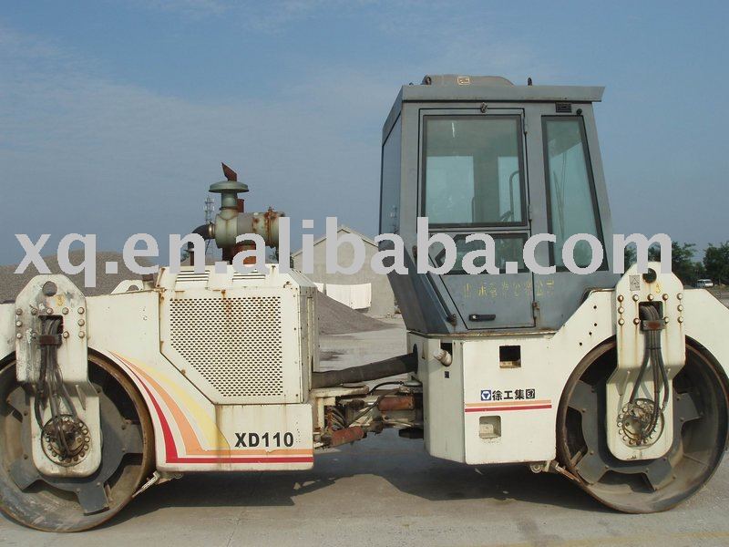 USED ROAD ROLLER
