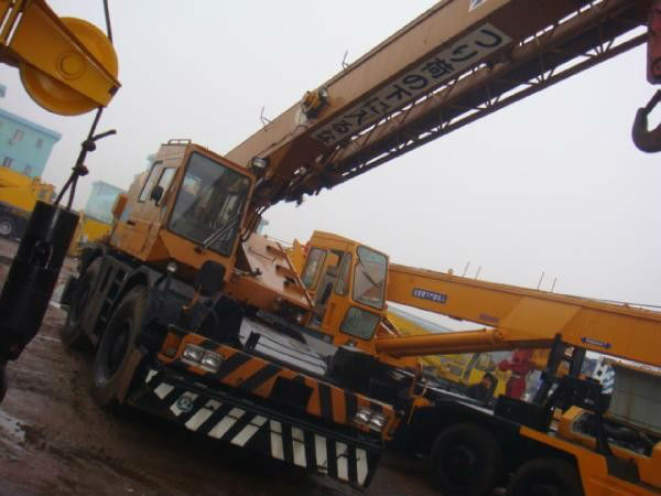 Used tadano 30t Hydraulic rough terrain mobile Crane TR300M