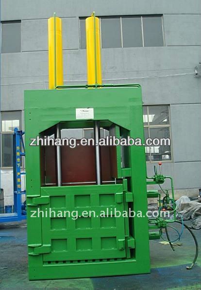 vertical hydraulic baler