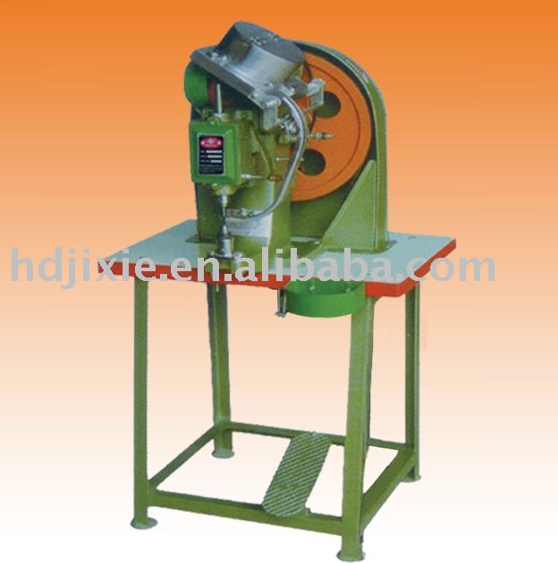 Waist type buckle eyelet machine