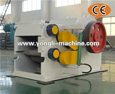 Wood chips making machine