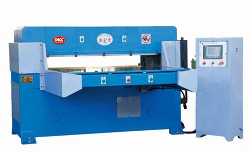 XCLP3-A automatic textile cutting machine