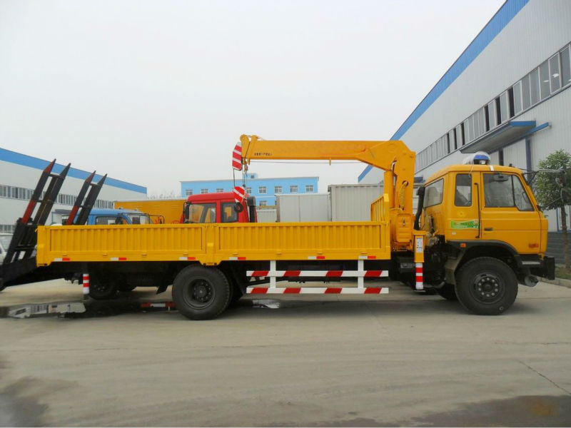 XCMG 8 tons truck crane,crane truck,truck mountd crane