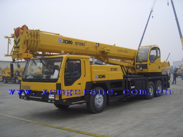 XCMG QY30K5 truck crane
