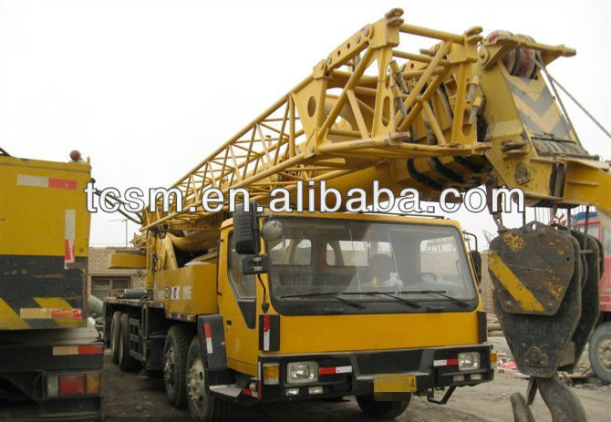 XCMG QY65k original China used mobile truck cranes are exported from shanghai china