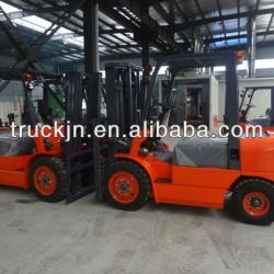 2/3ton diesel forklift truck with isuzu engine