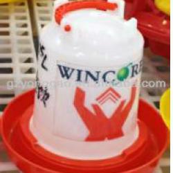 automatic poultry drinker for brolier and layer