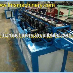 Automatic roller shutter door roll forming machine