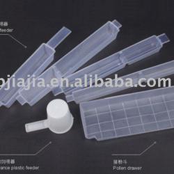 Beekeeping Equipment Of 0.75kf-3kg Plastic Bee Feeder