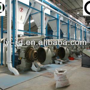 CE/GOST/SGS 4t/h ring die biomass wood sawdust pellet making line