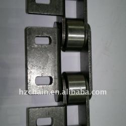 conveyor chain with special attachment