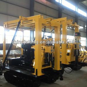 Crawler mounted portable water well hydraulic drilling rig