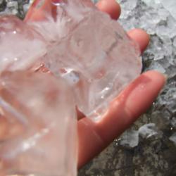 Cube ice Machine for drinks and wine