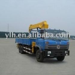 Dongfeng 6x4 truck-mounted crane
