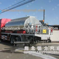 Famous brand Sinotuck HOWO 12cbm bitumen sprayer car for sales