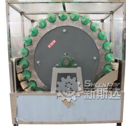 Glass bottle rotary brush washing equipment