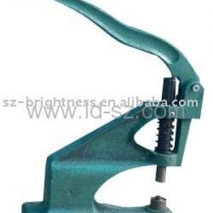 Grommet making machine