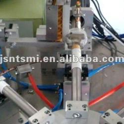High-efficiency sealing and capping machine