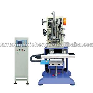 High speed flat wire tufting machine