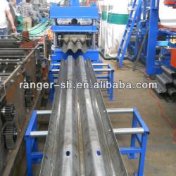 Highway guardrail roll forming machine