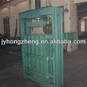hydraulic hay baler