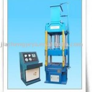 Hydraulic press machine with four pillars