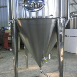 jacketed agitated reactor-jacketed fermenters made of stainless steel