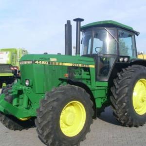 John Deere 4450 tractor