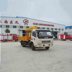 Manufacturer DFAC 4*2 3.2tons truck crane