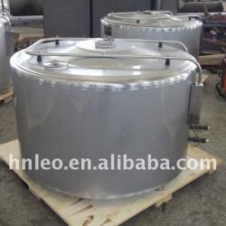 Milk cooling tank