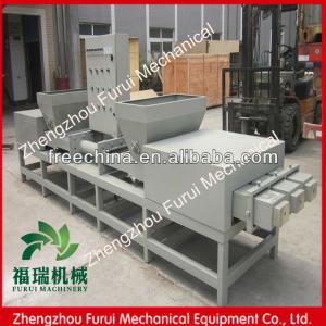 Newly developed wood sawdust block making machine