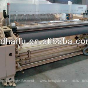 plain shedding water jet loom