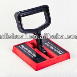 Portable magnetic lifter for Plate