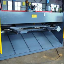 QC11K-25/2500 cnc guillotine machine