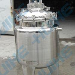 reaction tank with agitator