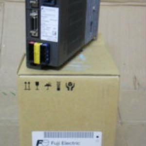 RYC401D3-VVT2/400w ac servo driver