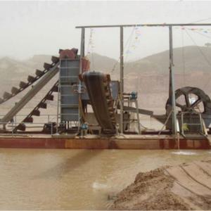 Sand dredging machine