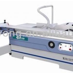 Sliding table saw machine