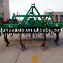 Subsoiling soil preparation machine