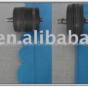 Ultrasonic lace roller