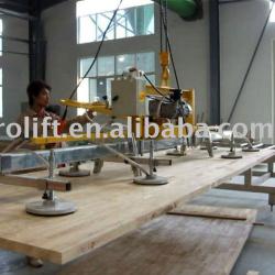 Vacuum lifter for wood