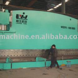 WE67K-1000T/8200 Series CNC Electro-hydraulic Synchro Press Brake