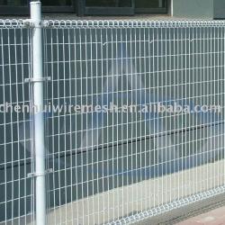 wire mesh fence