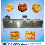 Automatic continous fryer for puffed snack